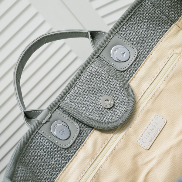 シャネルバッグ着用イメージ